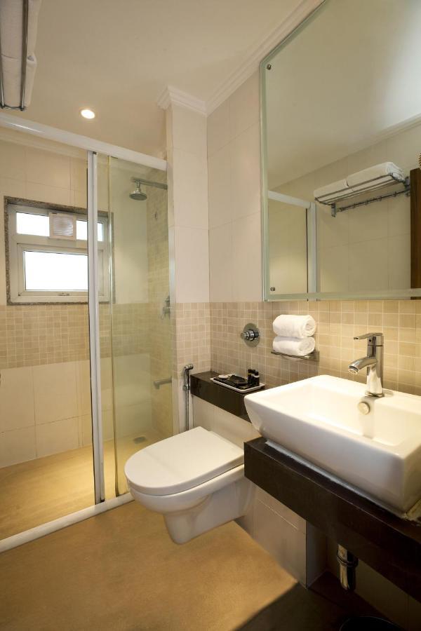 Click Hotel Nashik Luaran gambar