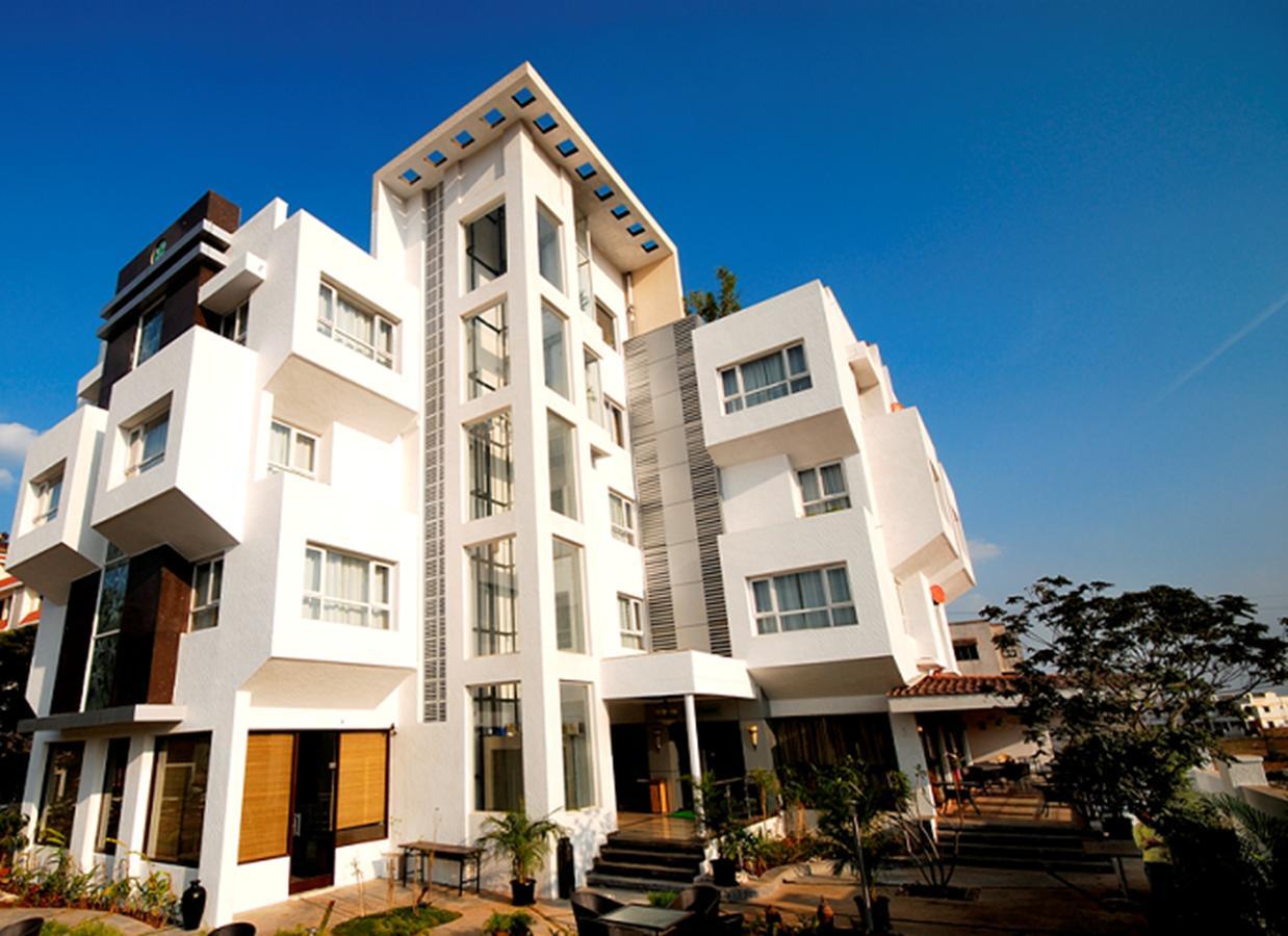 Click Hotel Nashik Luaran gambar